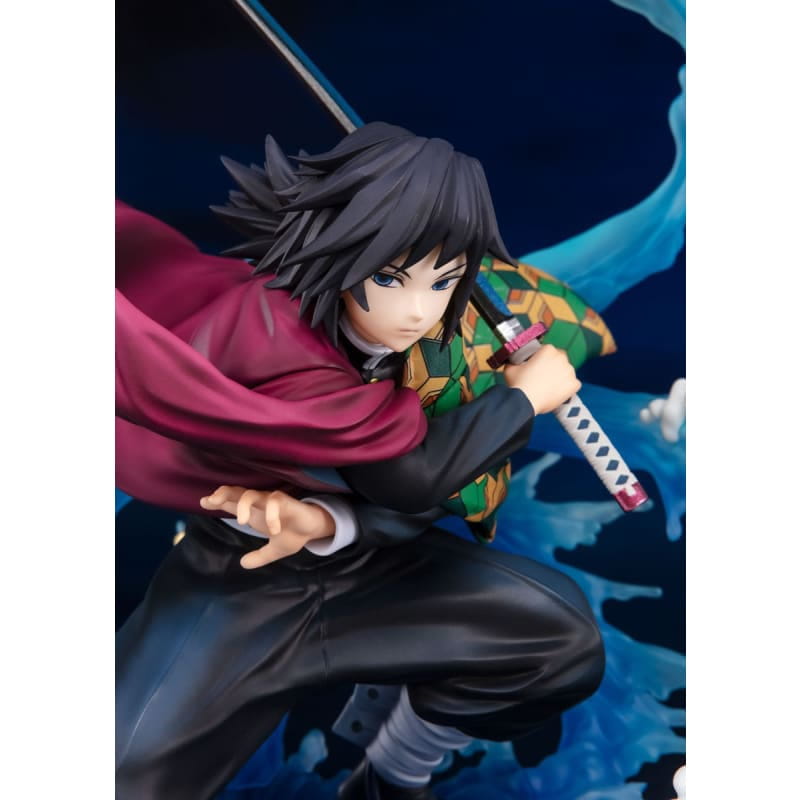 Figurine Giyu Tomioka "Le souffle de l'eau - Demon Slayer™